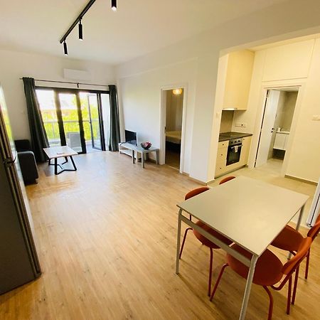 Papadavid Apartments Paphos Luaran gambar
