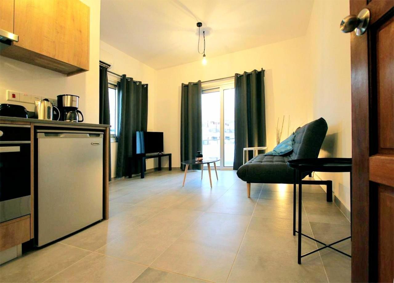 Papadavid Apartments Paphos Luaran gambar
