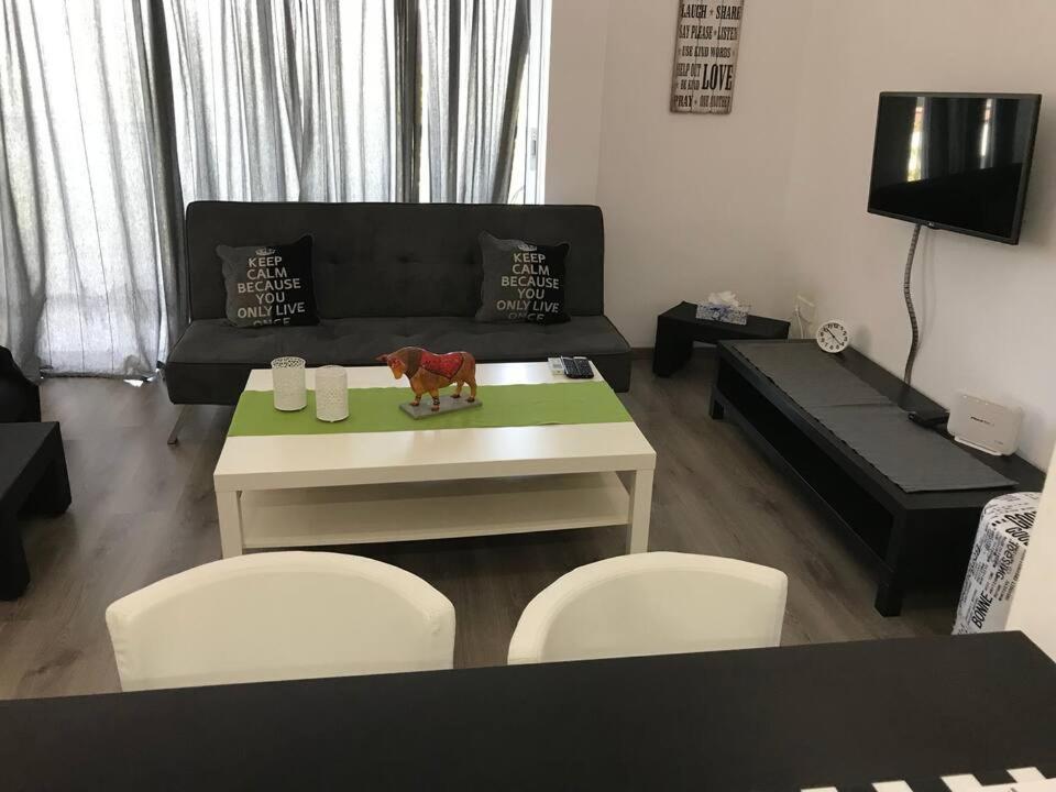 Papadavid Apartments Paphos Luaran gambar