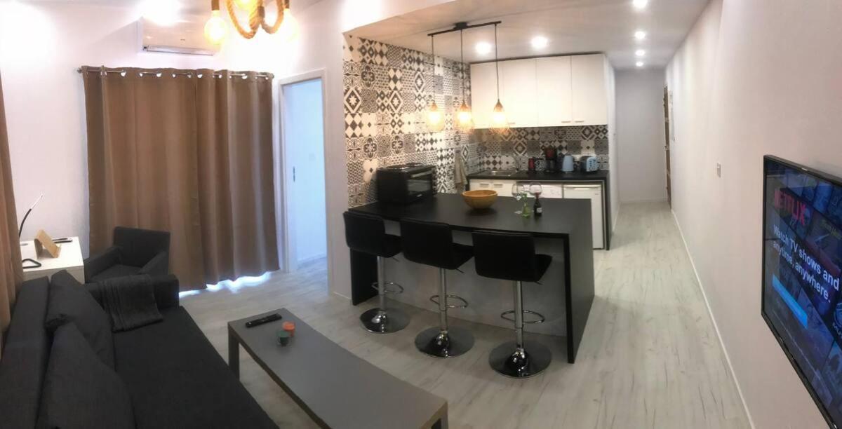Papadavid Apartments Paphos Luaran gambar