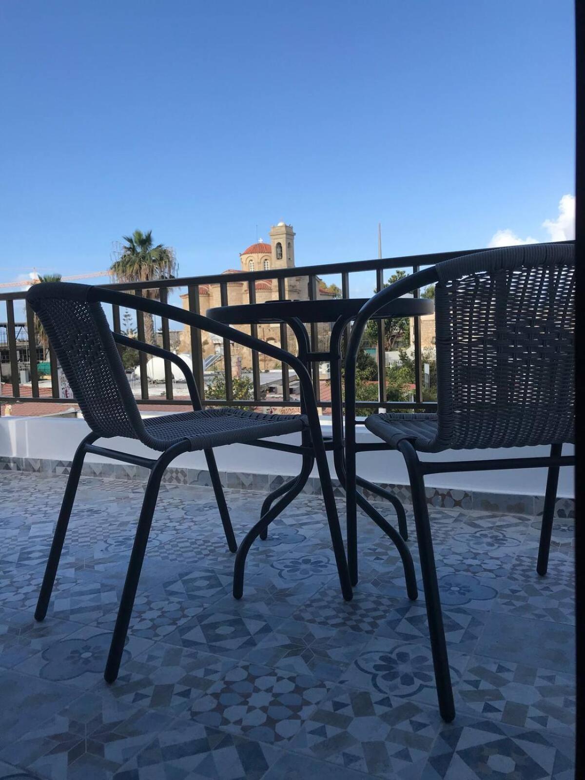 Papadavid Apartments Paphos Luaran gambar
