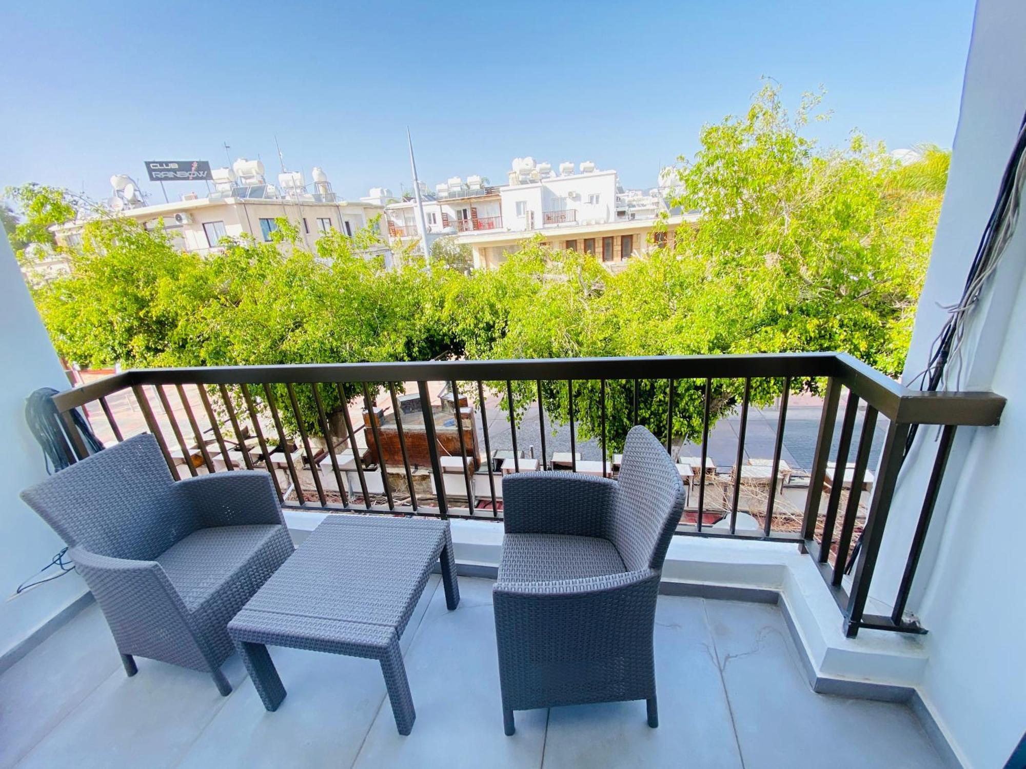 Papadavid Apartments Paphos Luaran gambar